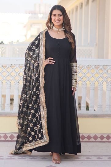 Black Color Exquisite Function Wear Readymade Gown With Dupatta In Georgette Fabric