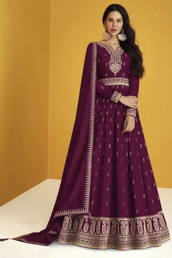 Sonam bajwa | Indian fashion dresses, Pakistani fancy dresses, Anarkali  dress pattern